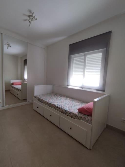 Apartamento En Jerez 3 Dormitorios Y 2 Banos Jerez de la Frontera Ngoại thất bức ảnh